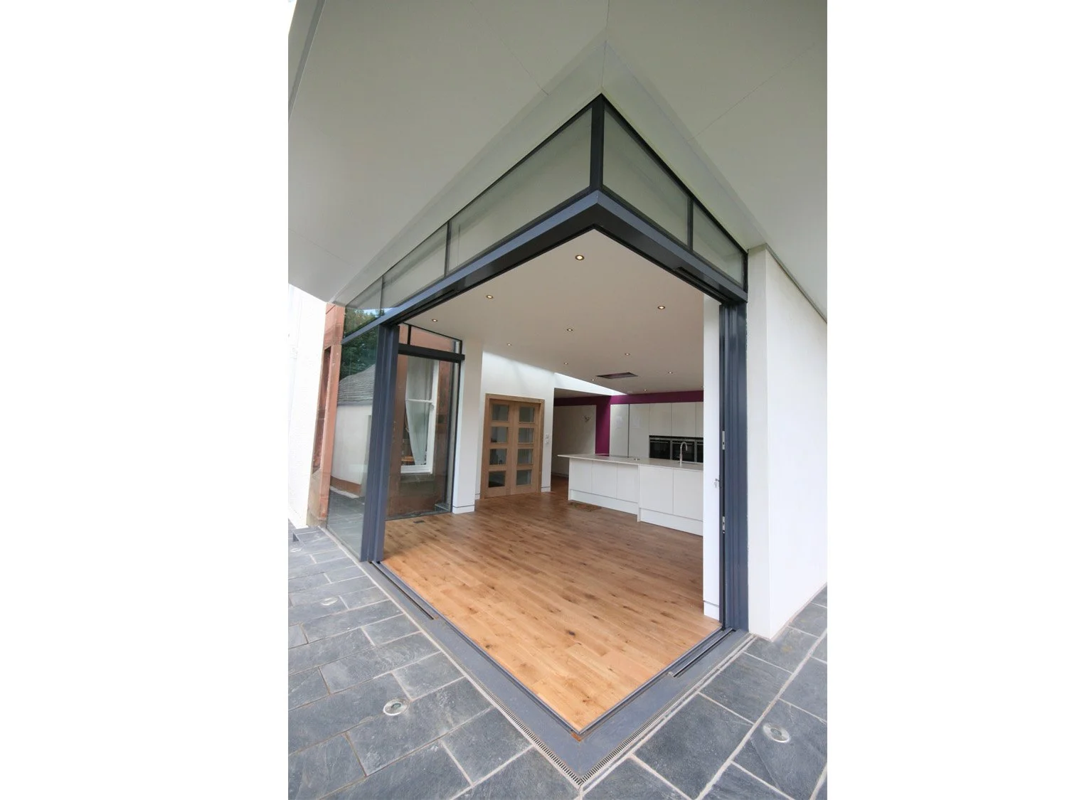 IMG_7531 T RESIZED.JPG