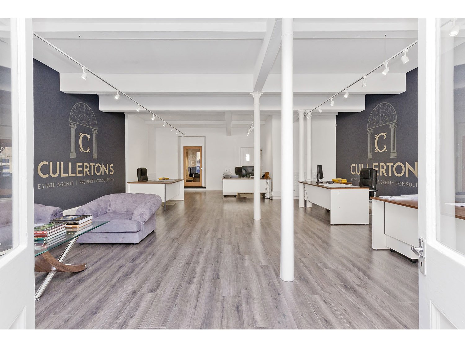 IMG_8434 T RESIZED.jpg