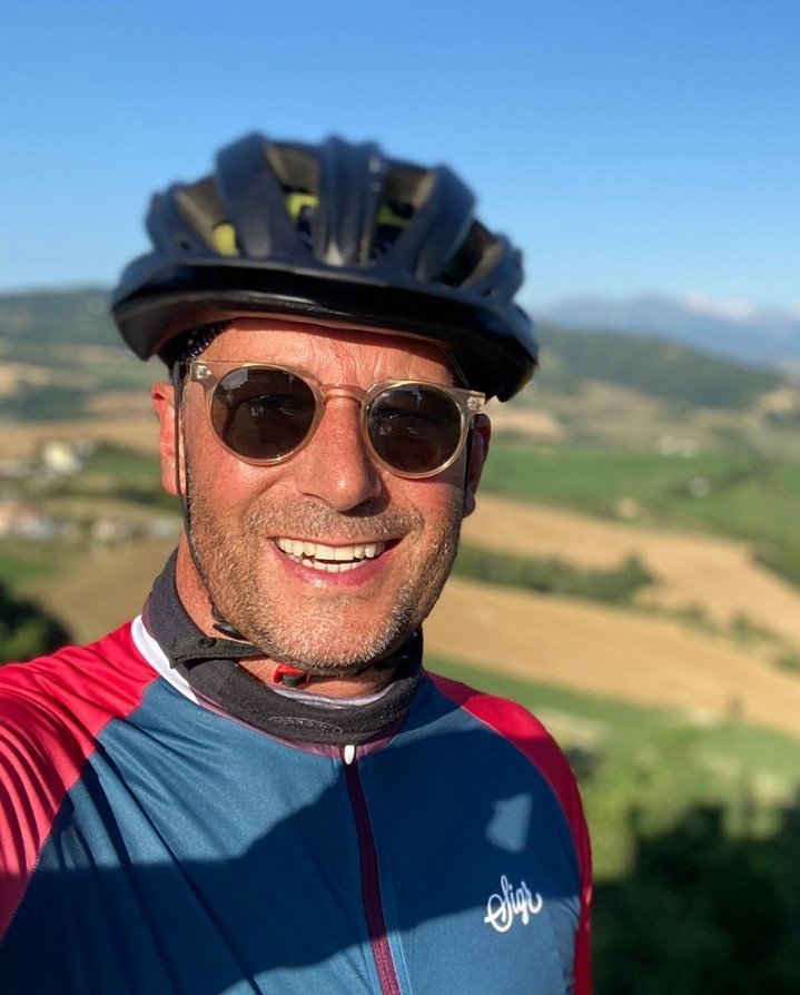 We asked Appassionata co-founder, Michael Hobbs, for his top Le Marche picks, here's what he chose...

Activity: Cycling through the rolling hills of Le Marche 🚲
Beach: Ponte Nina where the amazing chalet 'La Baia' is located 🏖️
Restaurant: All the