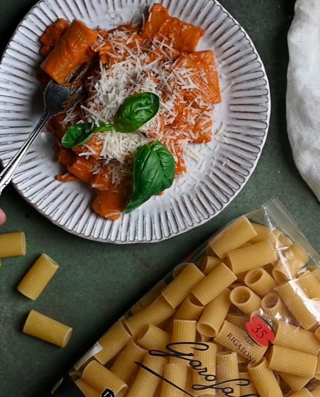 A trip to Italy isn't complete without sampling every pasta dish on the menu 🍴

@theculinarybee's series of recreating her favourite Italian recipes will provide you with the best list of meals to try during your next trip to Le Marche. Visit her pa