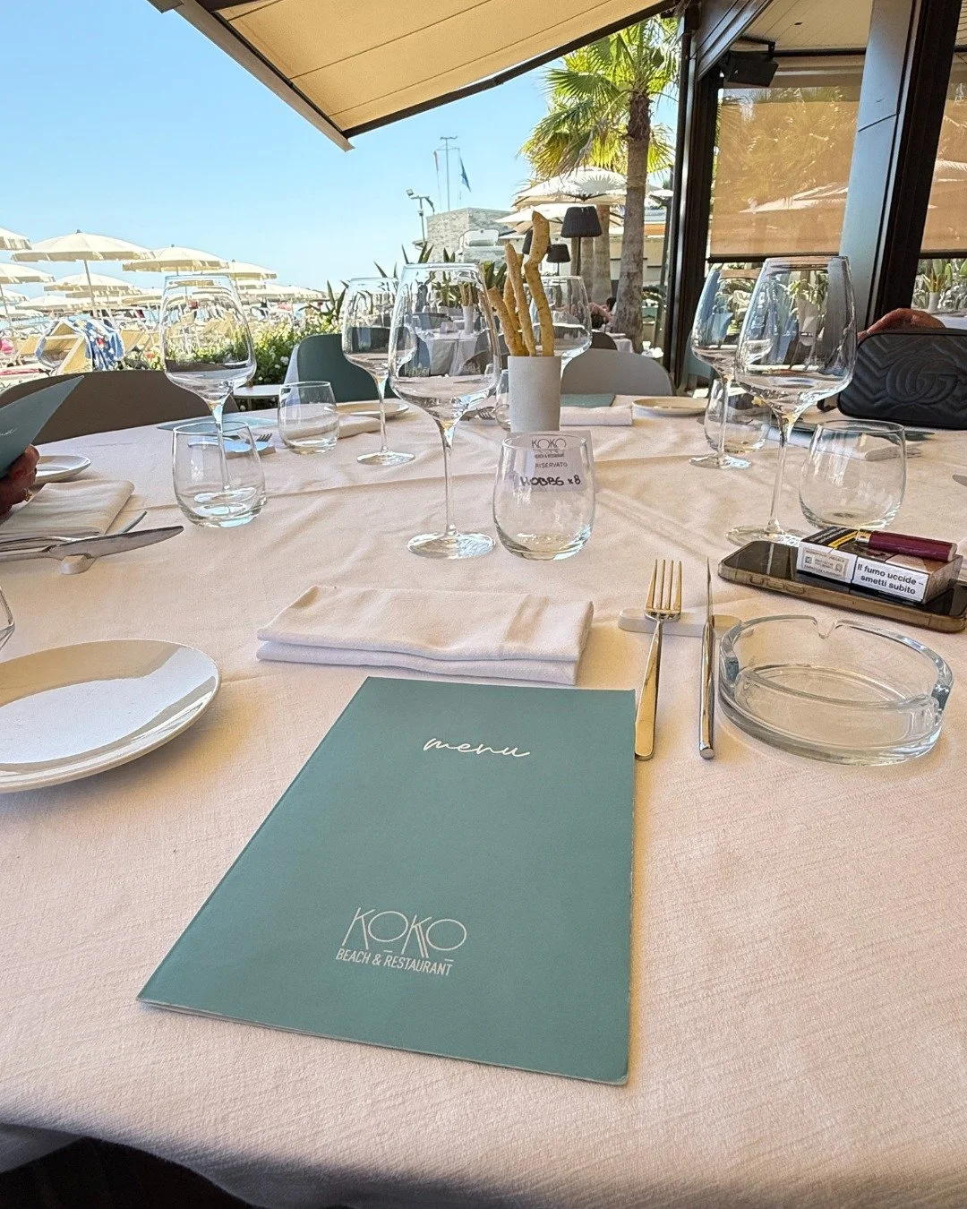 A bottle of chilled Bollinger, catch of the day and a backdrop of the Adriatic&hellip; Now that&rsquo;s a winning combination 🥂

📌 @kokobeachrestaurant 

#lemarcheitaly #ladolcevita #italianescape #slowitaly #beachlife #italiandining #bollinger #ca