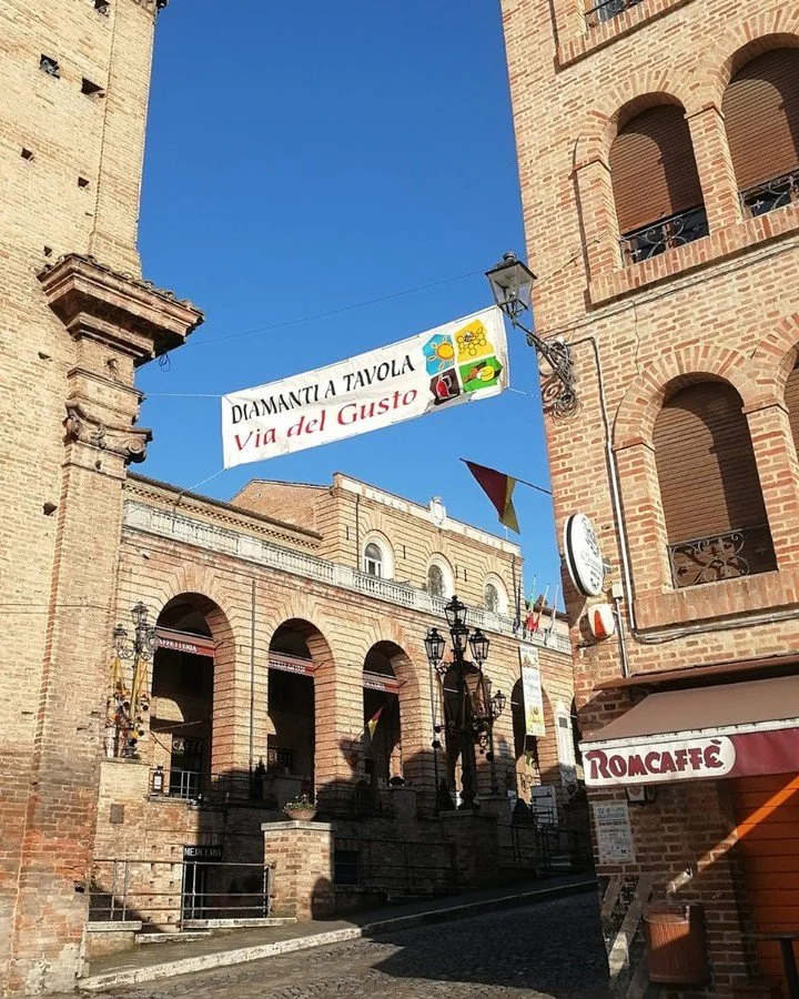 From 1&ndash;9 November, Diamanti a Tavola returns to celebrate the region&rsquo;s most prized ingredient: the white truffle of the Monti Sibillini 🏔️

Think silky tagliatelle al tartufo, rich truffle risotto and creamy fonduta drizzled with fresh t