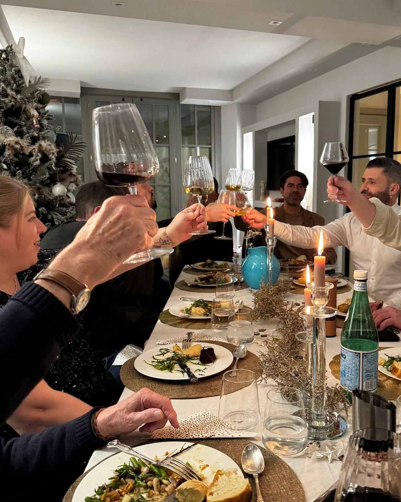 From long lunches and full tables to glasses raised around the fire, we hope your day is filled with warmth, good food and the people who make life feel special. Thank you for being part of our journey this year ❤️

Wishing you a peaceful Christmas f