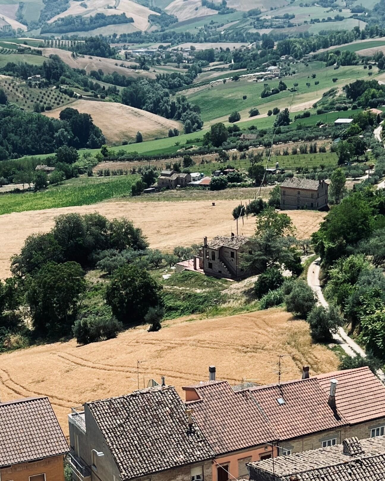 It&rsquo;s not just a house. It&rsquo;s a lifestyle.

It&rsquo;s solo mornings spent wandering the cobbled streets to get a coffee. It&rsquo;s afternoons in the kitchen, making lunch with the kids. It&rsquo;s evenings that turn into &ldquo;just one m