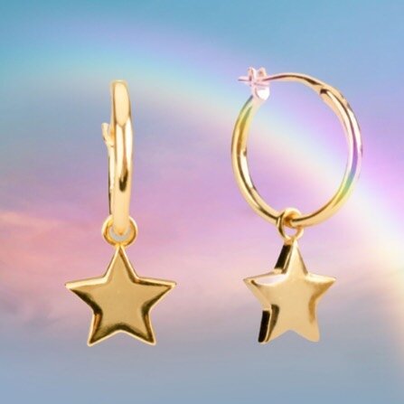 Grey Saturdays need a pop of colour and magical stars, hello ASTRAL ✨🌈

#goldcharmhoops #charmjewellery #charms #jewellerycharms #weekendvibes #rainbows #jewelleryaddicted #stylishjewellery #daintyjewellery #hoops #starjewellery #stars #rainelondonj