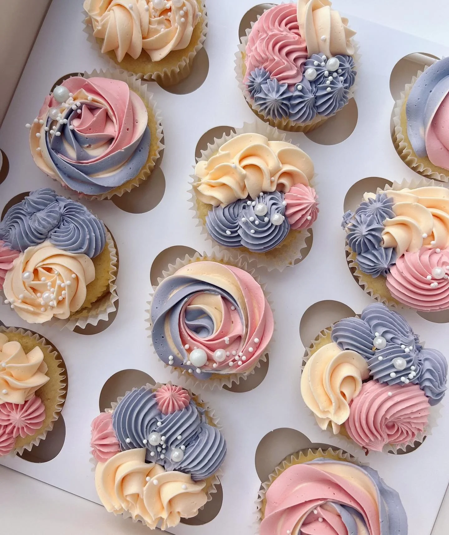 Show your love and appreciation for the incredible Mothers in your life with our beautifully crafted Mother&rsquo;s Day cupcakes.

Perfect for brunch, dessert, or a surprise doorstep delivery. Order now to make her day extra special!

https://happyti