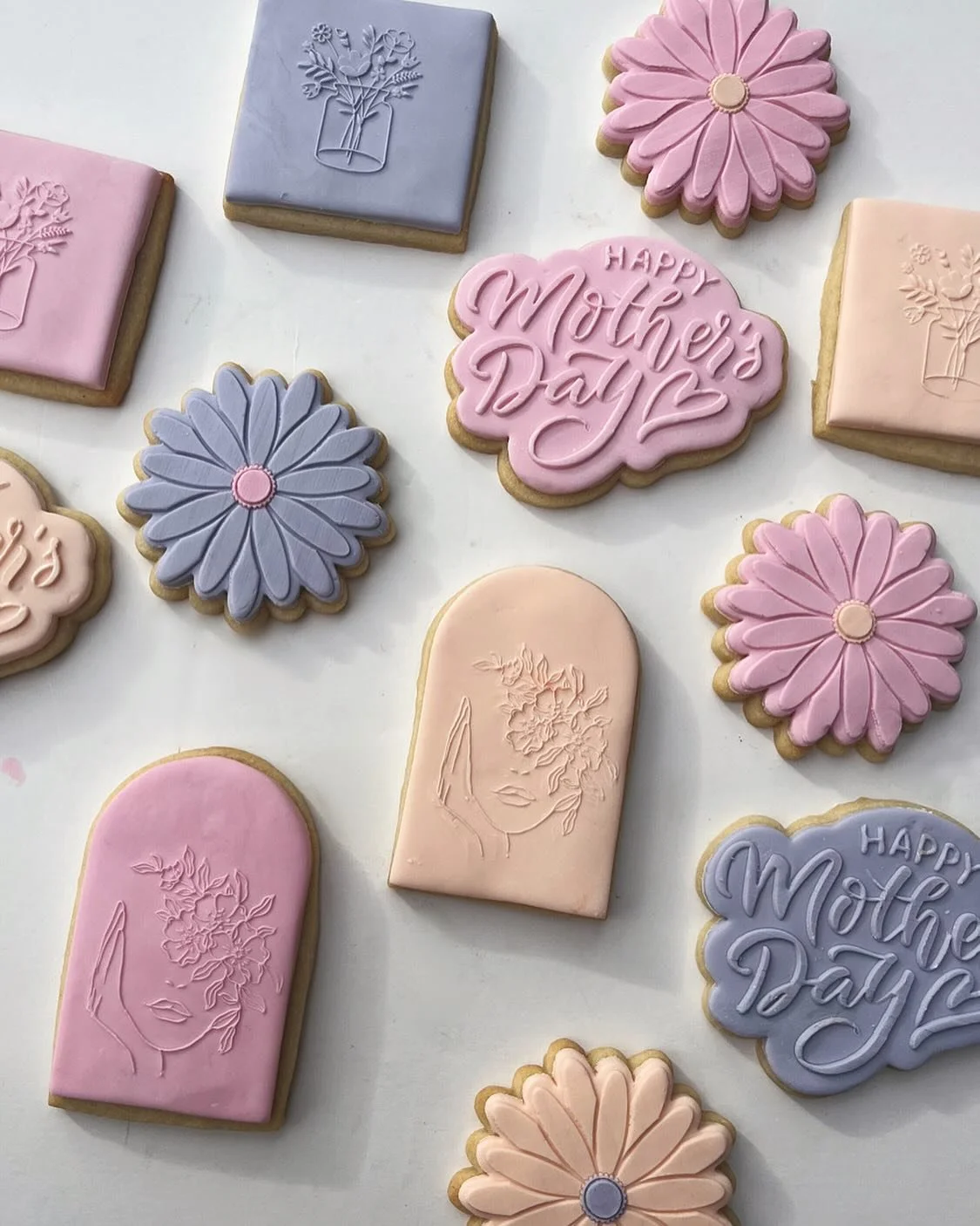 Celebrate Mother&rsquo;s Day with a thoughtful and delicious gift. 
Order our handmade cookies, crafted with care to make this day extra special for the women who enrich our lives. 
Limited availability so place your order today! 

https://happytiers
