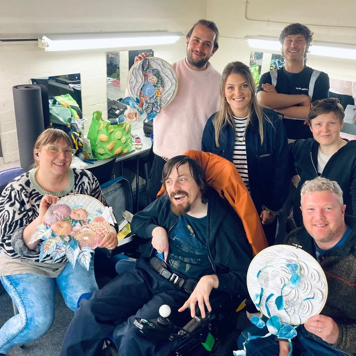 lush day today with the BOXED! team! @timdollimore &amp; @emmajane.mansfield working in the background, this is most of the gang holding the amazing artwork by @lucy_bellsw 

https://hughmalyon.live/boxed-2026

@exeternorthcott