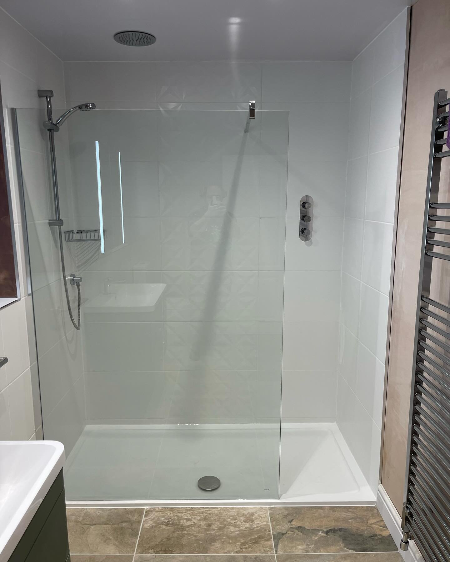 2 bathrooms now become 1. Just in time for Christmas 🎅.