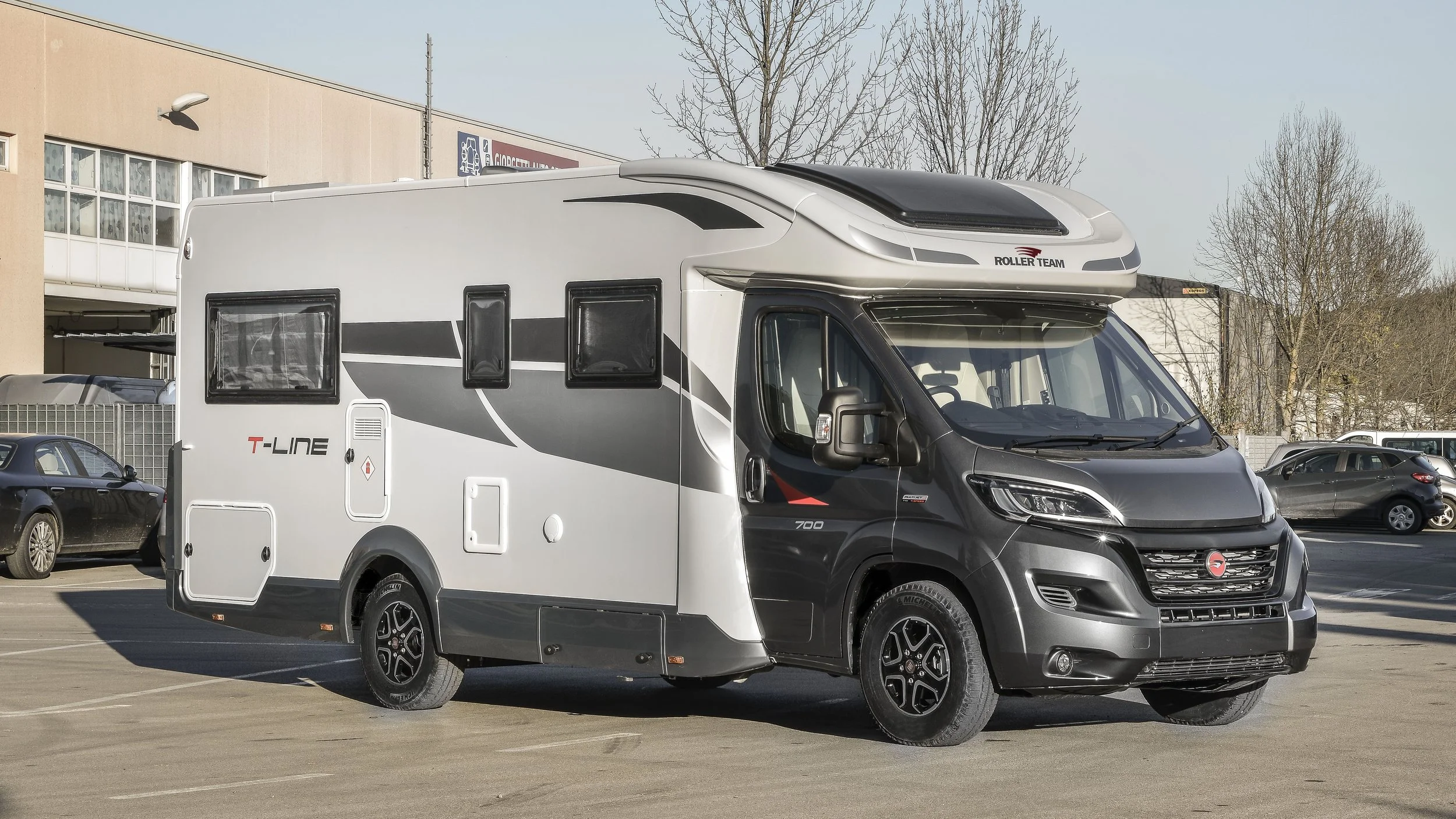 4B 2024 RT Tline 700 — Peter Roberts Motorhomes & Caravans