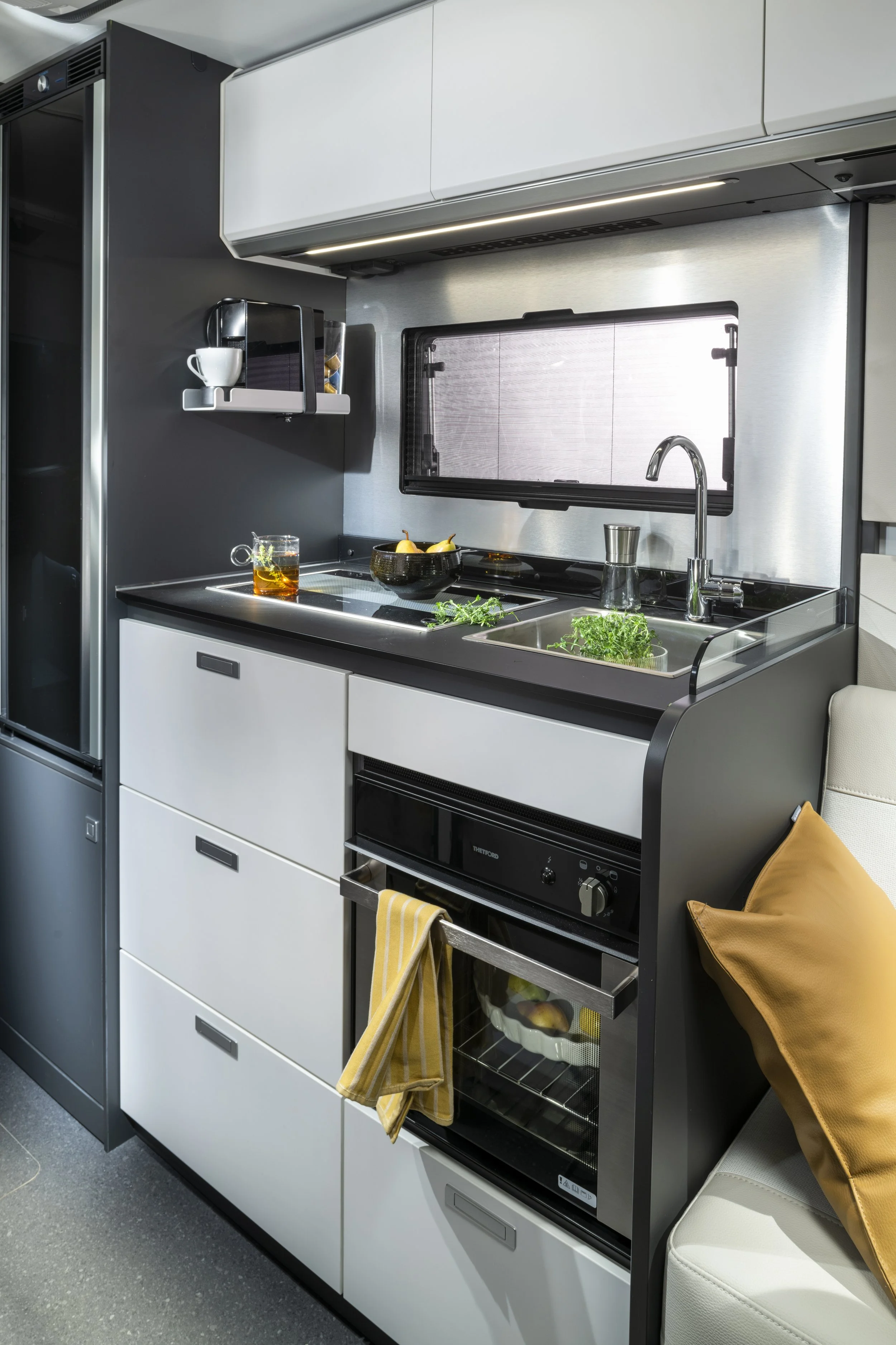 5204-compact-max-dl-kitchen-jm85036.jpg