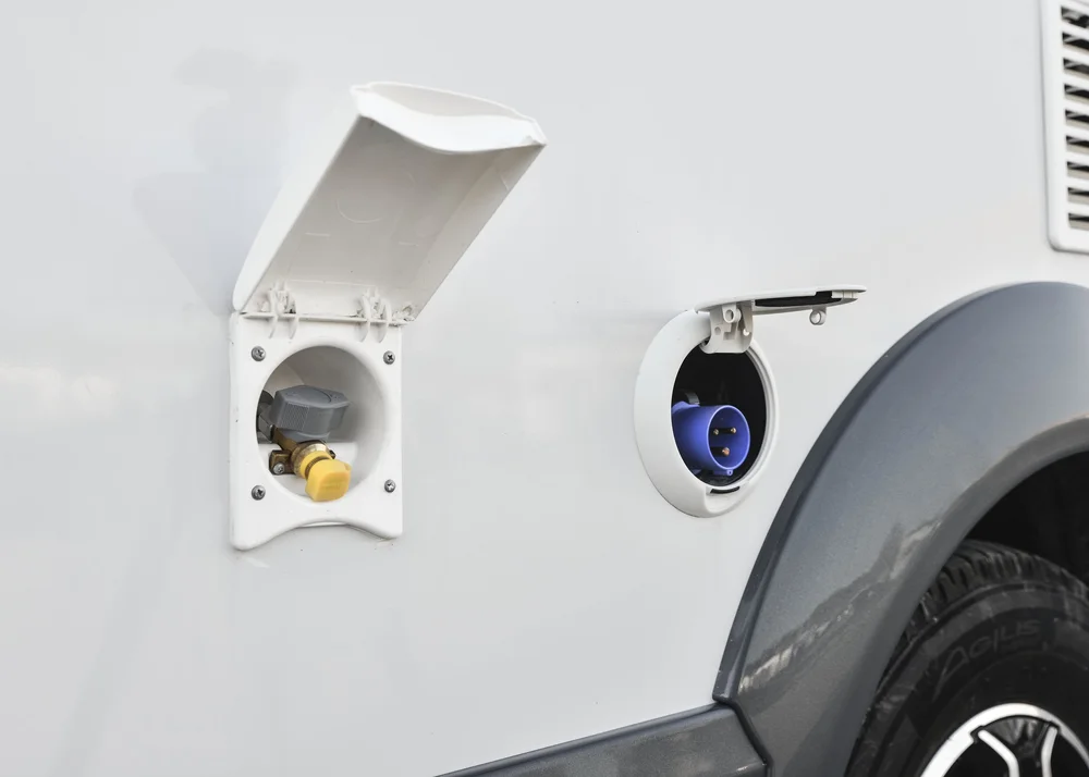 4B 2024 RT Tline 700 — Peter Roberts Motorhomes & Caravans