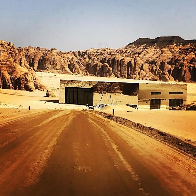 Gigging in the middle of nowhere 🐫 
#saudiarabia #alula #mbcpersia #ebihamedi #sunshine #desert #tvshows #winterattantora #musicwithoutborders #crazytrip #experienceoflife #emhproductions
