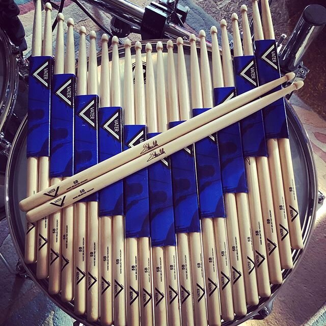 Ready for the next upcoming Shows and recordings with the best sticks in the world🥁🏆
Thx to @sibisiebert and @vaterdrumsticks for the support👌🏽#vaterdrumsticks #beststicks #signaturesticks #drummer #drummerlife