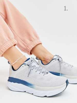 HOKA SNEAKERS.