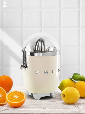 SMEG JUICER.