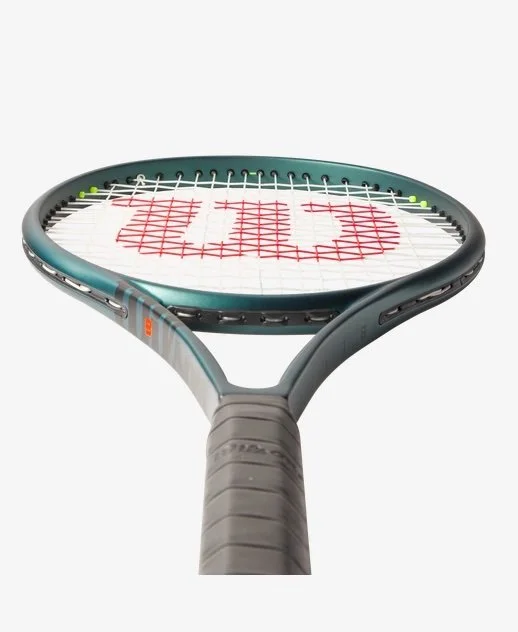 Wilson Blade 98, 16x19, V9 — Royal Town Sports