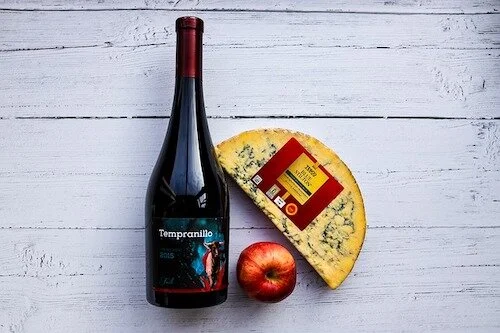 What to Drink with Blue Cheese 