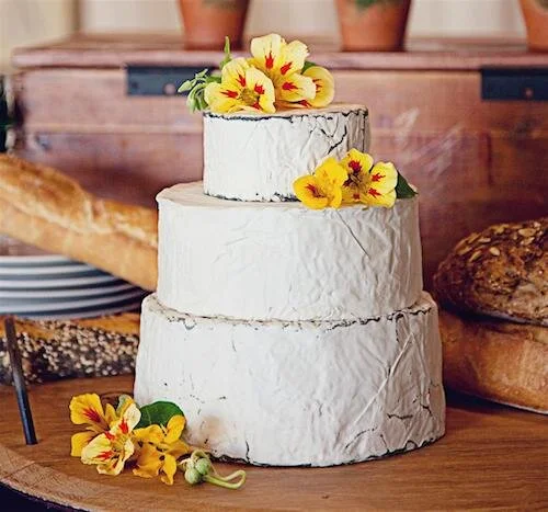 2 Innovative Ways to Incorporate Cheese into A Wedding Celebration
