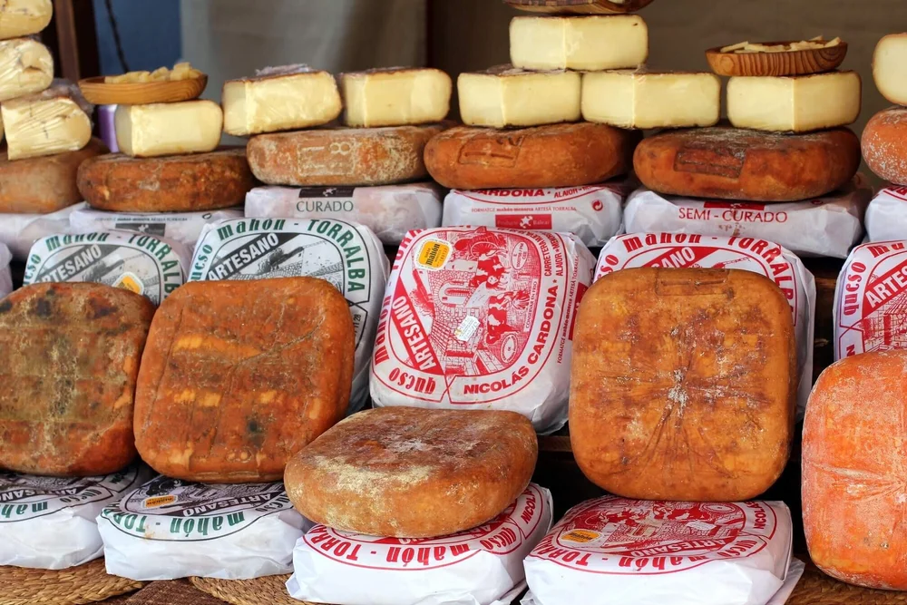 "Quesos de Mahón"&nbsp;by&nbsp;M. Martin Vicente&nbsp;is licensed under&nbsp;CC BY 2.0