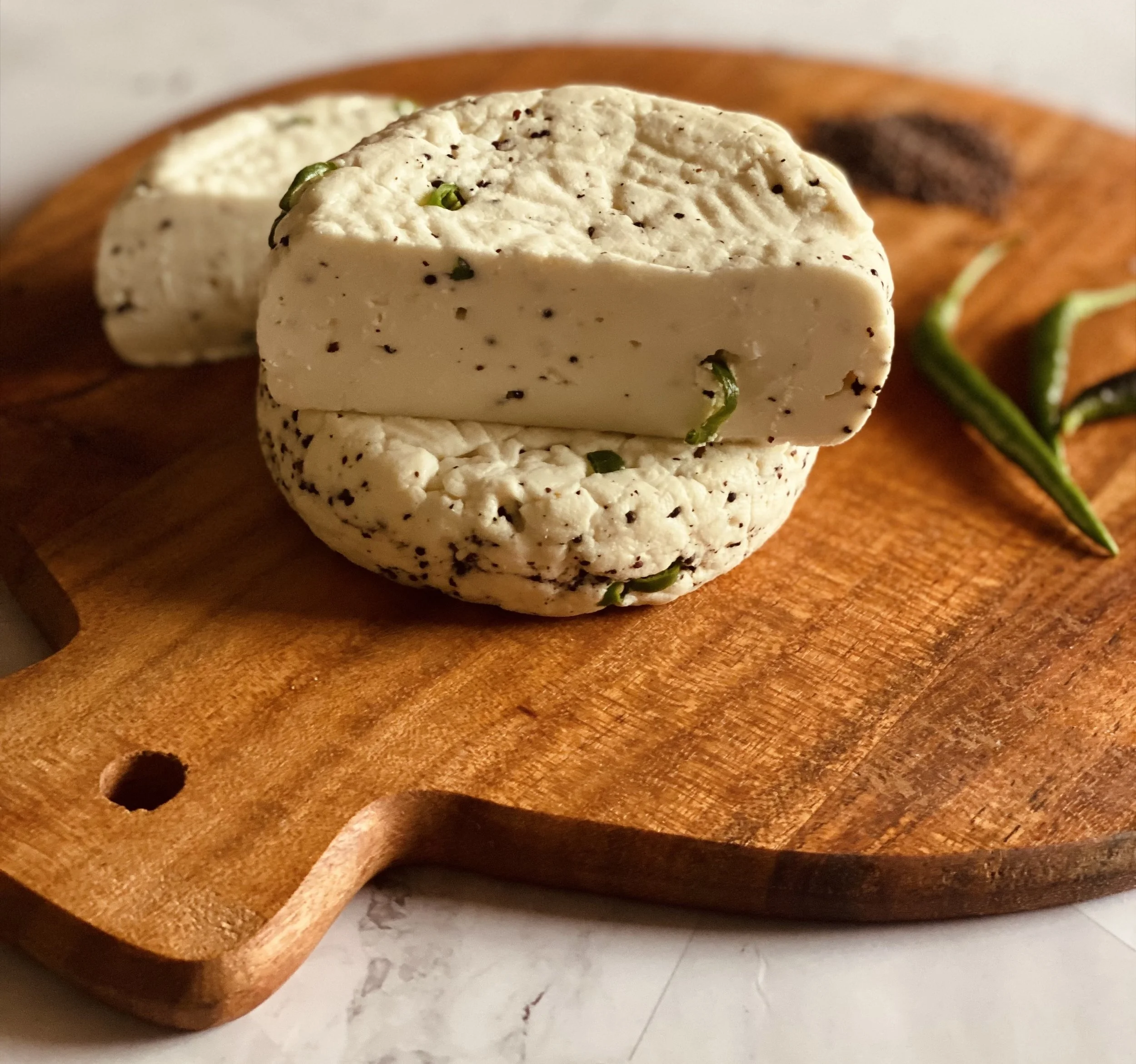 Meraki Cheese’s Shorshe Kancha Lanka Fetta