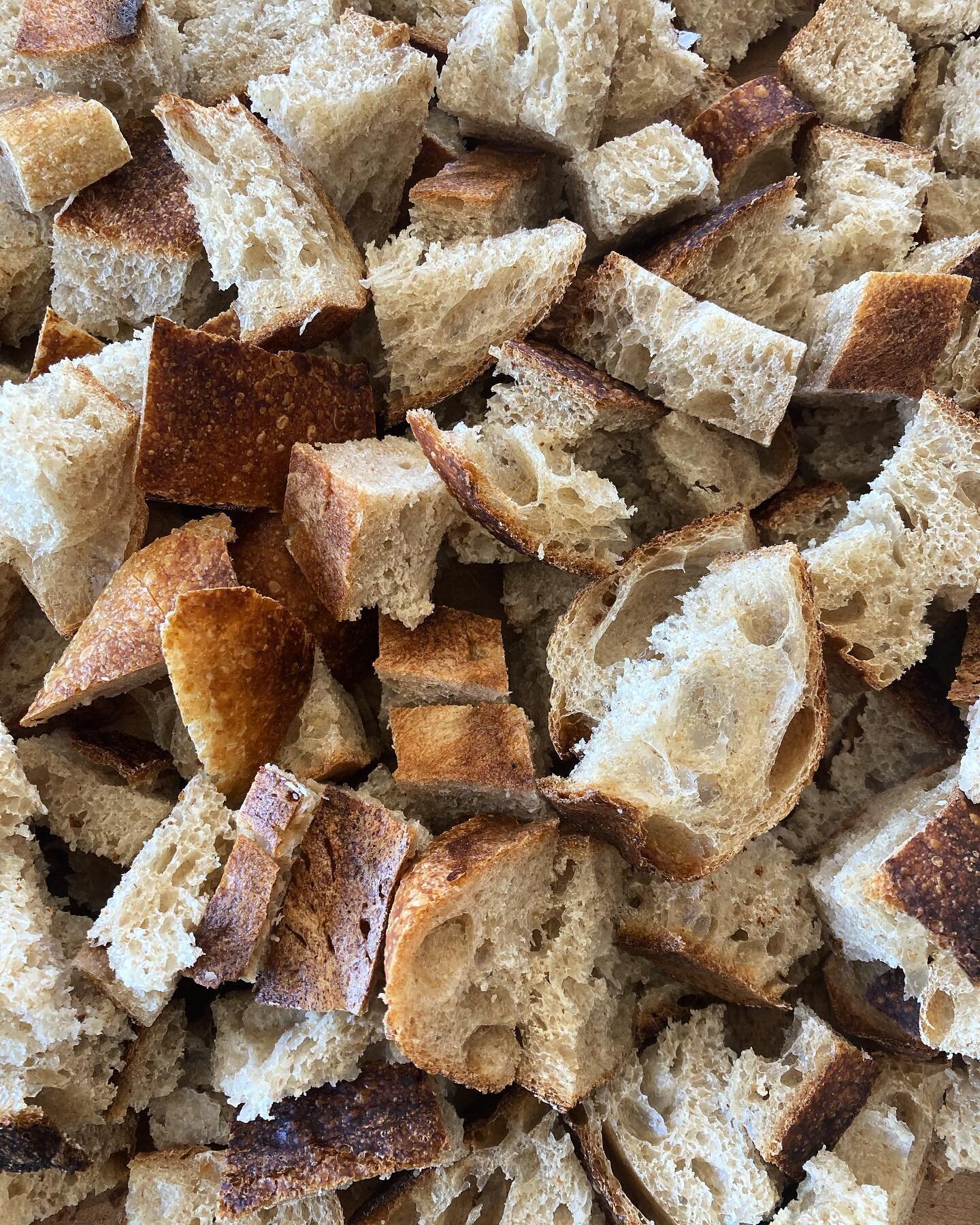 &amp; sometimes we have extra bread after markets.

freezing some sourdough croutons for future use in strata, soup, panzanella&hellip;..what&rsquo;s your favorite use for extra bread? 
.
.
#sourdough #cottagebaker