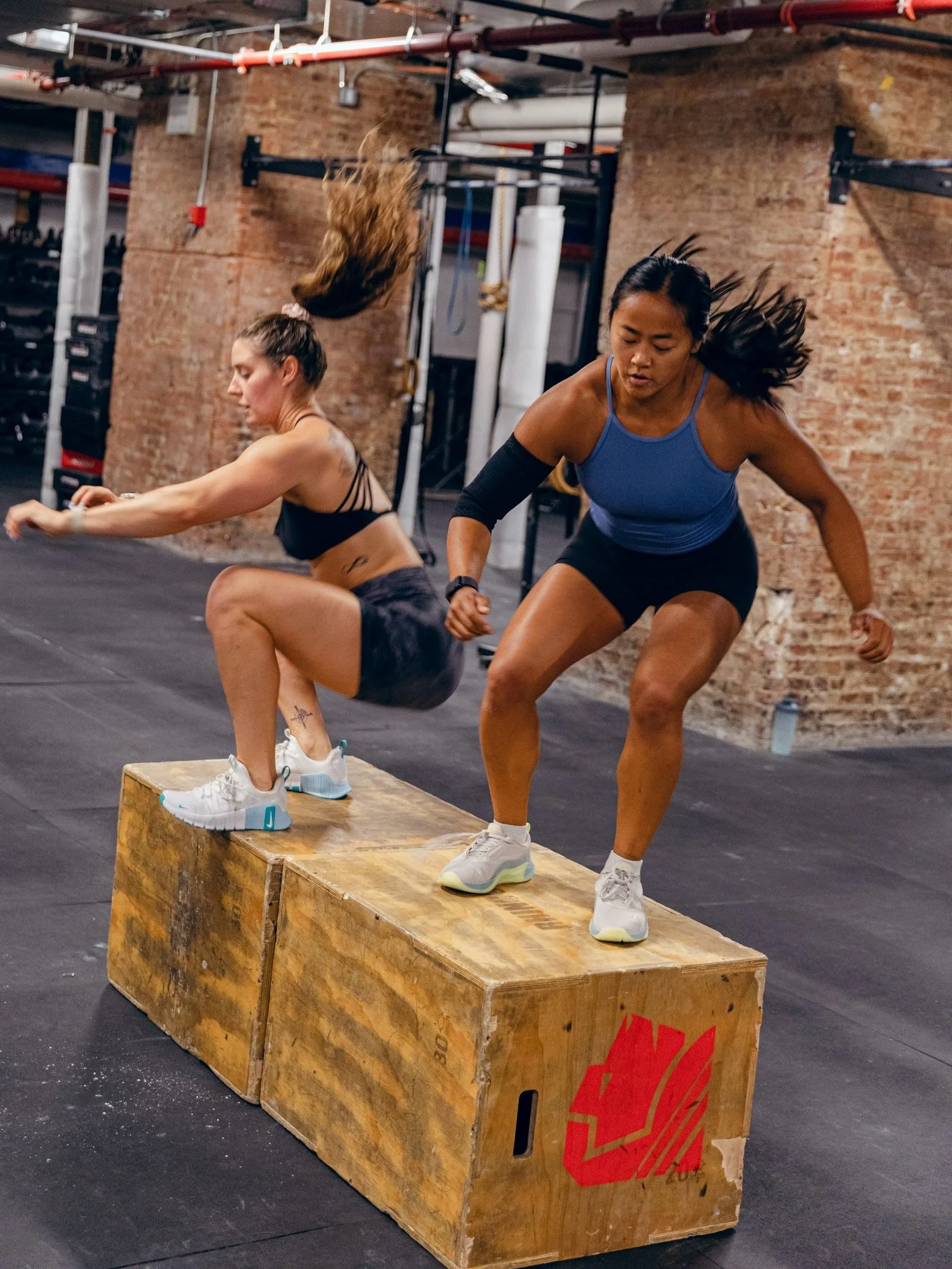 ⚡️WOD Wednesday⚡️

A) Floating clean pull + floating clean
10 x 1+1, go EMOM

B) 4 Rounds for time
20 Pistols, alternating
20 DB shoulder to overhead @ 2 x 50/35
20 Box jump over (step down)

📓 @atrain4240 
📸 @marcig_
