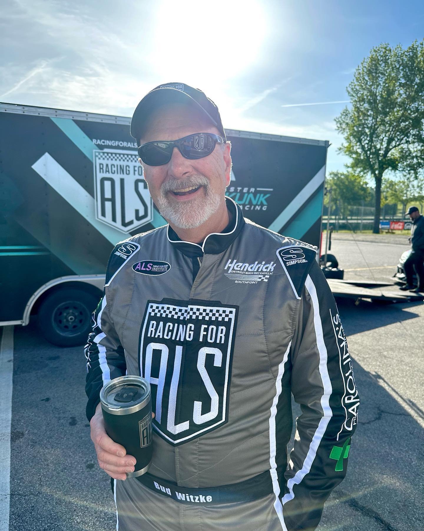 Our friend and team driver Bud is so @racingforals that you can see it in his eyes!! (Zoom in or swipe to see!). 
&hellip;
#racer #racing #firesuit #als #mnd #endals