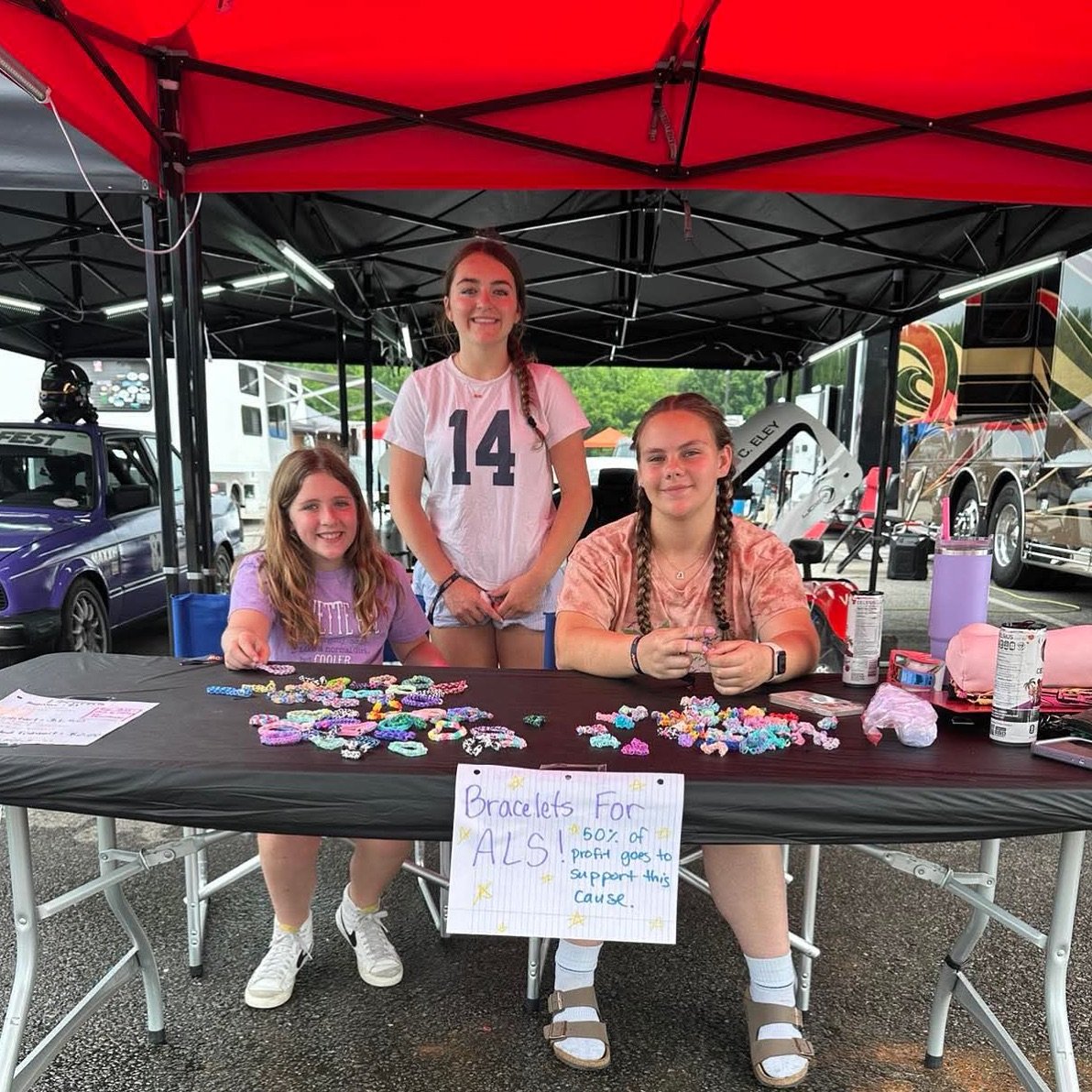 If you&rsquo;re at @virnow for #hyperfest be sure to stop by and see our friends with @track_advantage who are selling Bracelets to help support our #endals cause!! 💙

Thank you!!

#charity #charityfundraiser #als