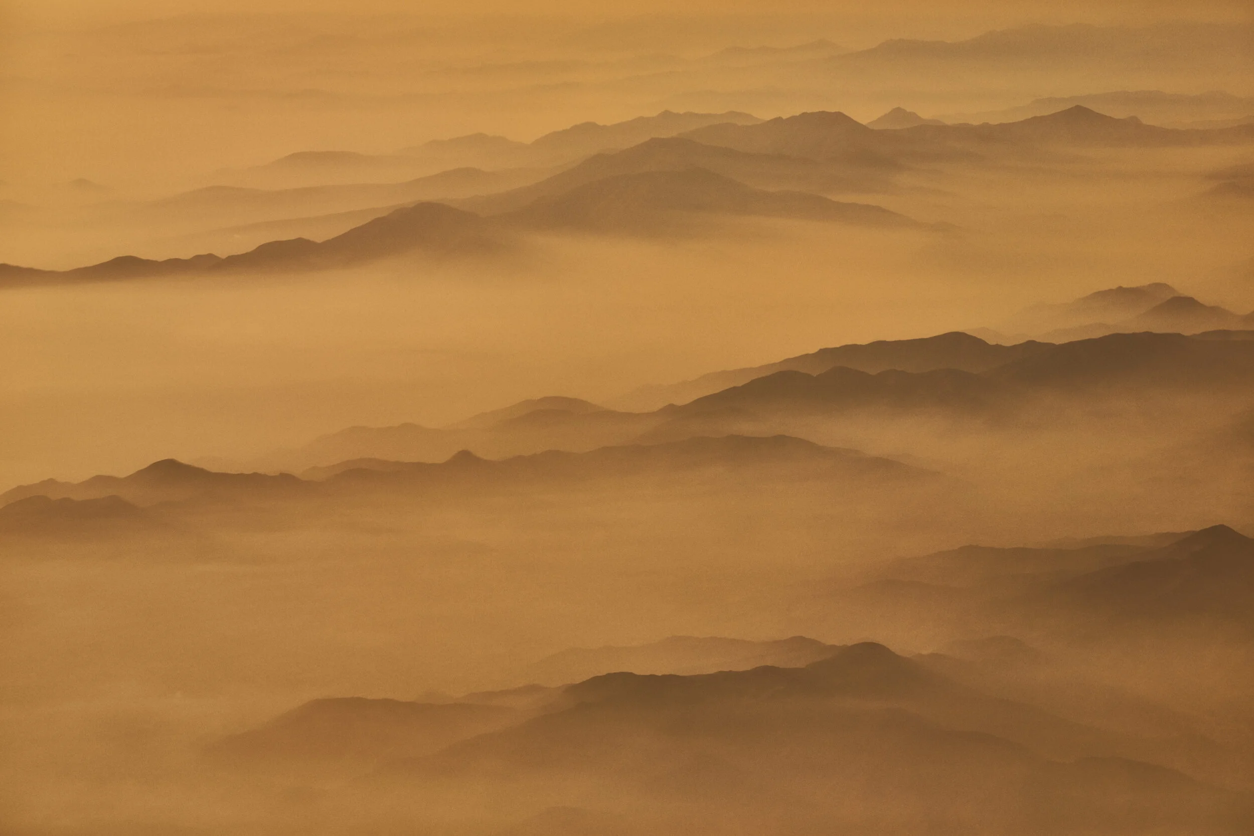 003-LIM-CUZ 08-10-2016 23-01-32__The Andes fading into misty sunset.jpg
