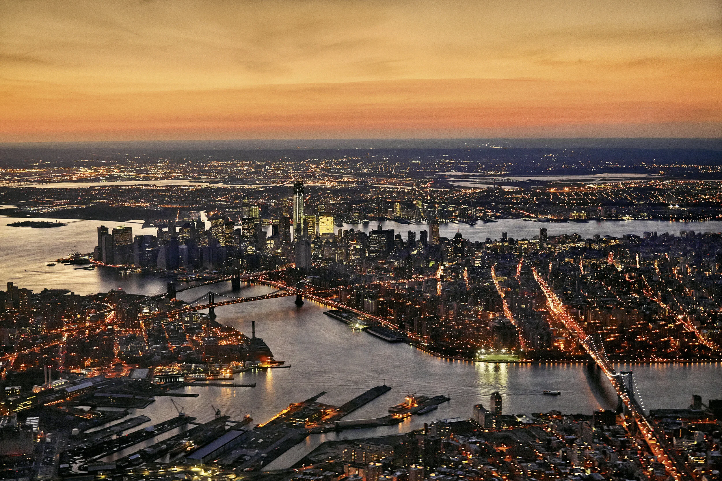 007-LAG-BOS 04-20-2012 22-17-33__Day into night, New York.jpg