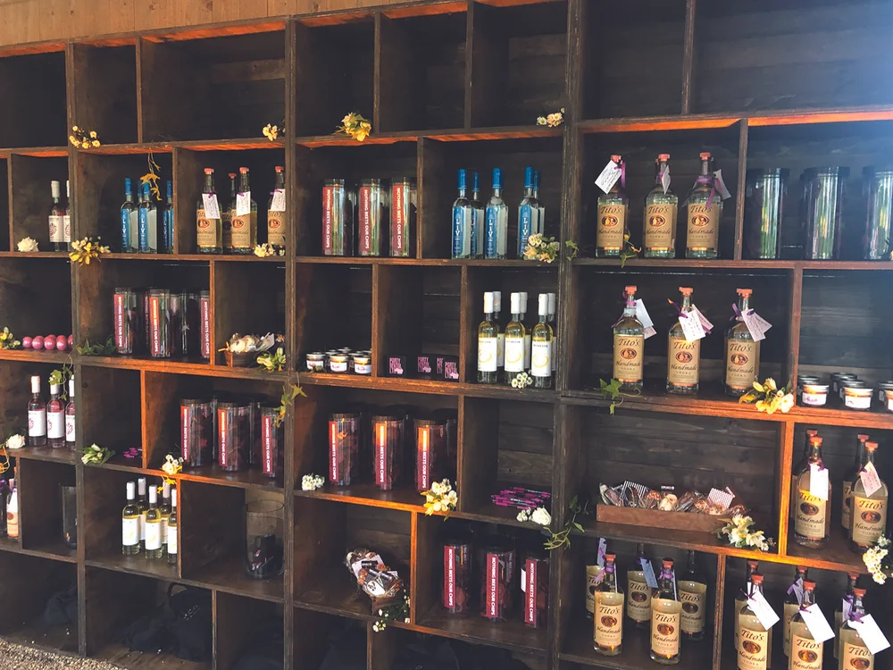 Gold Mirror Seating Chart — Decco