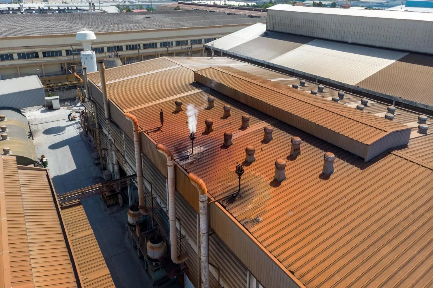 Mastering Commercial Roofing Pros of Different Types