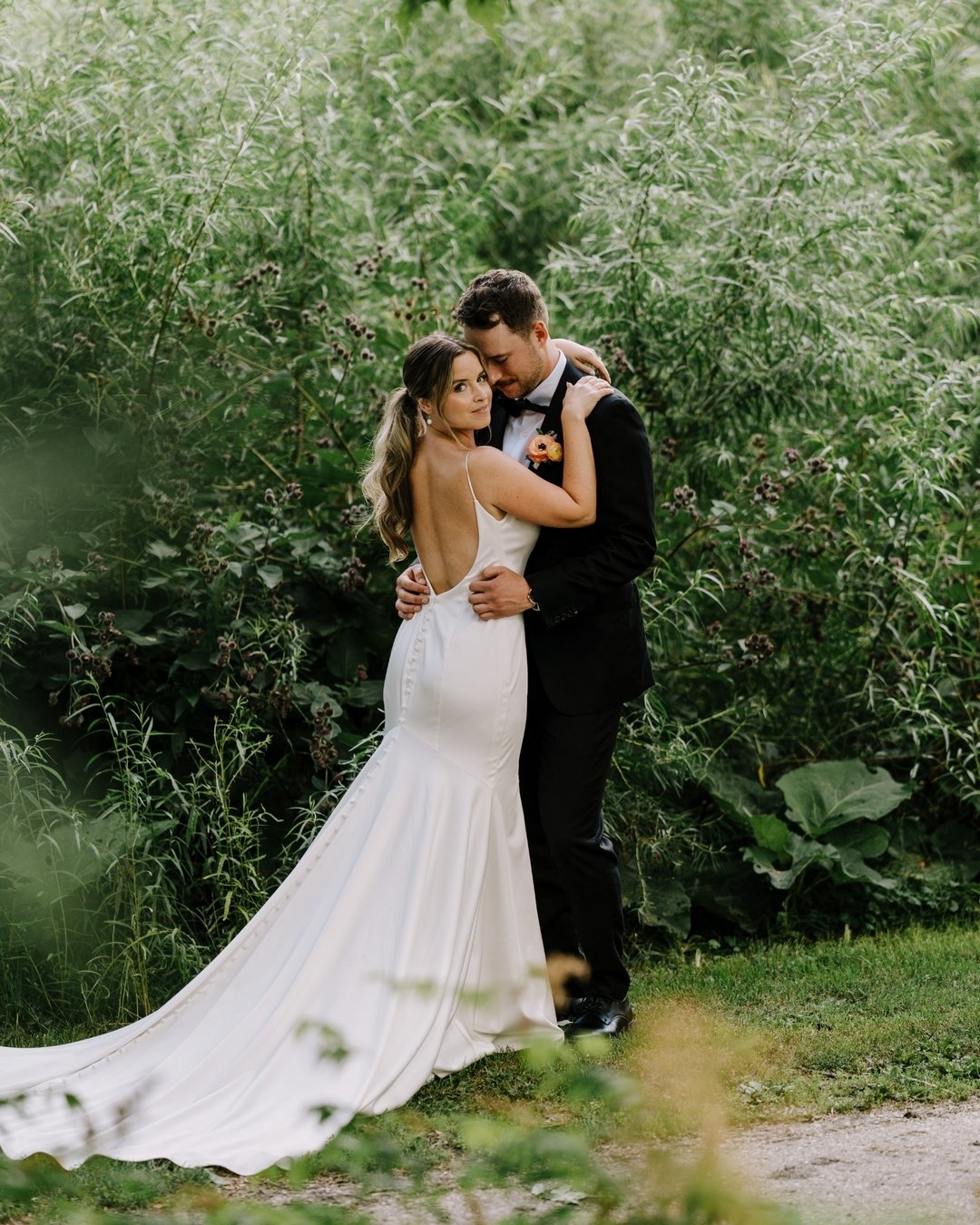 summer love

Photography: @izabelarachwalweddings
Florals: @thefloralfixx

#weddingportraits #weddingday #winnipegweddings #weddingplanner #winnipegweddingplanner #weddingphotos