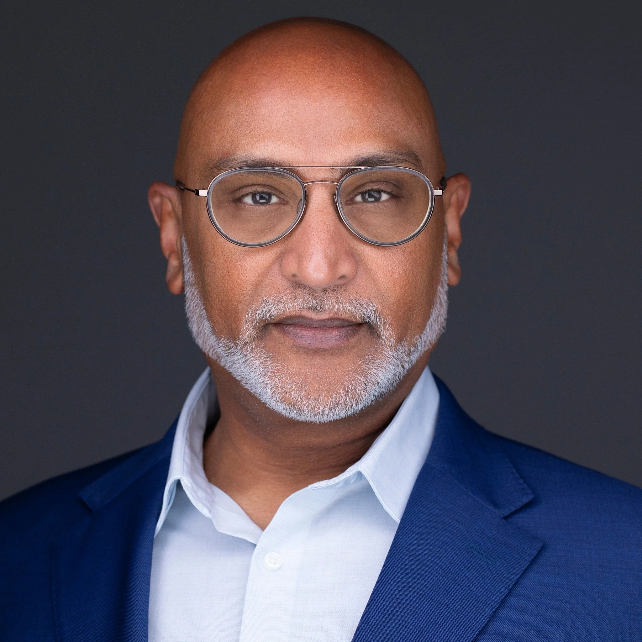 Did you know your headshot has an expiration date?

If your photo is more than 2&ndash;3 years old, there&rsquo;s a good chance it no longer reflects your current leadership presence.

And people notice that faster than most executives realize.

Beca