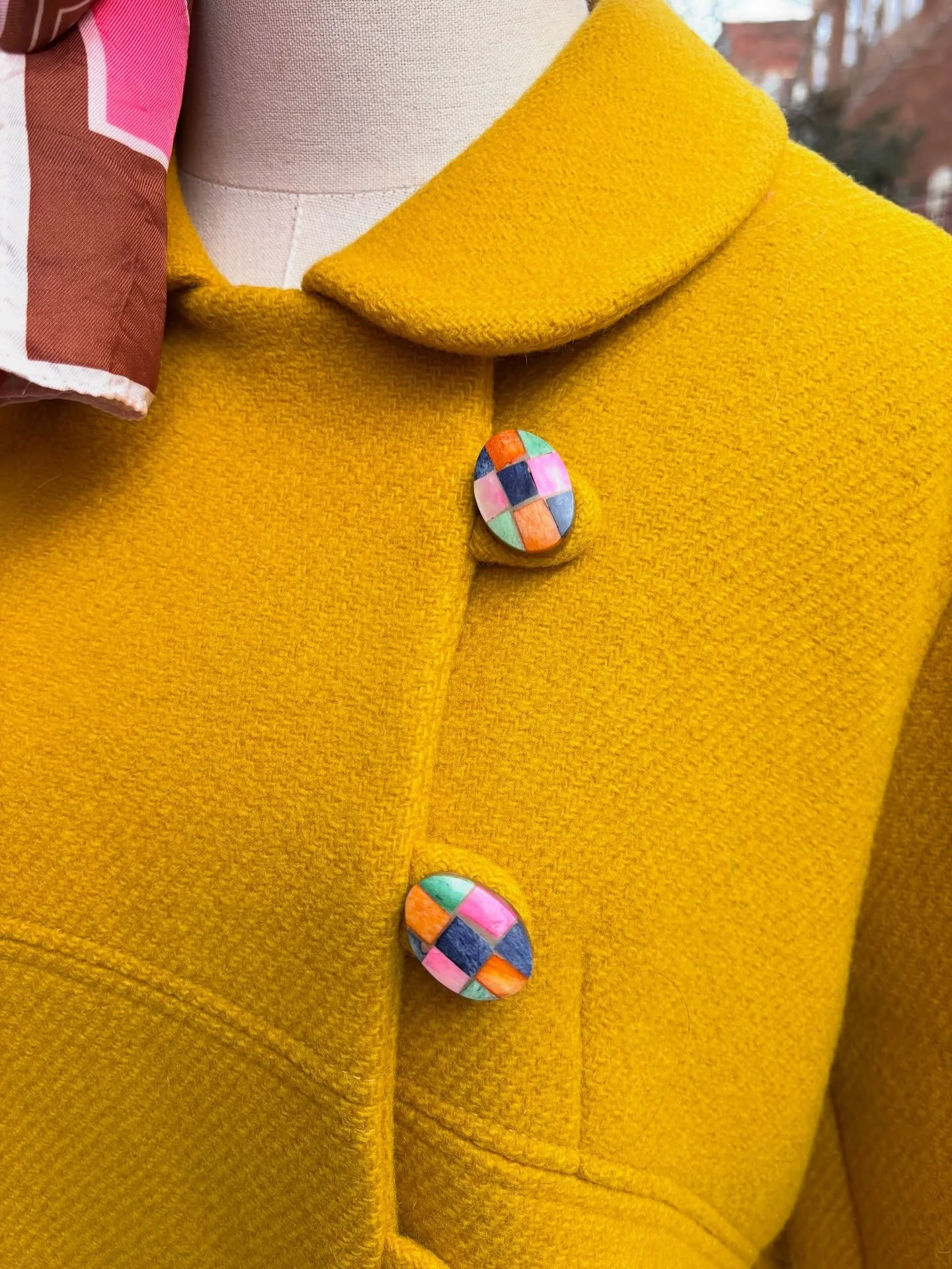 🍋🍭This fun and fabulous 1960s wool coat, by Joanna Jr Couture, is headed to her new home. 🍋🍭🍋 Being one of my favorites that I&rsquo;ve held onto for years, I thought she needed to be properly shown off 🍋🍭 
..
💛💛💛Sometimes it&rsquo;s hard t