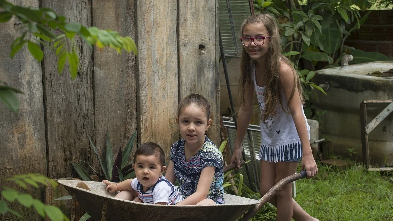 children-gcbd9127f8_1280.jpg