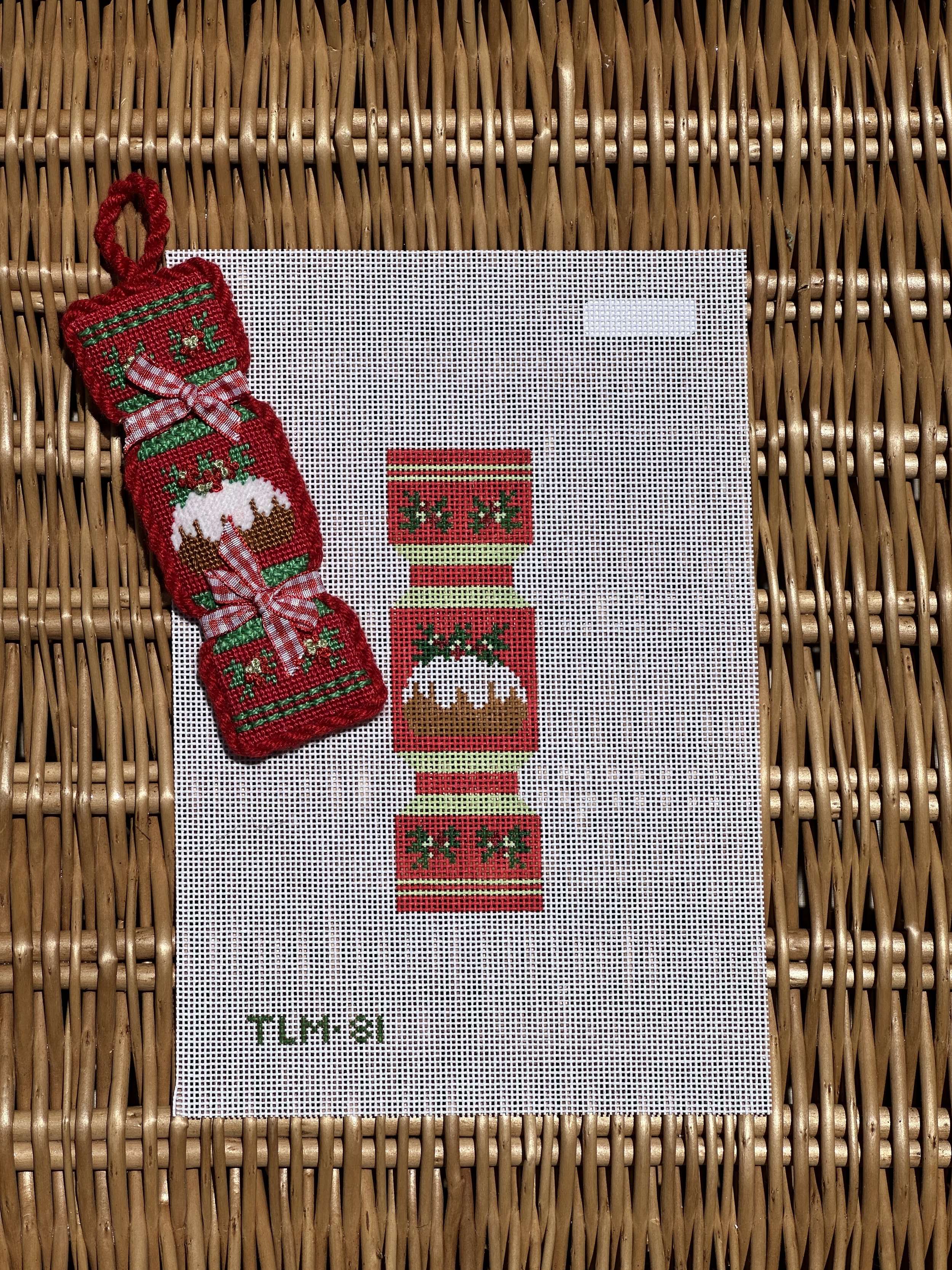 TLM-81 Christmas Cracker - Bring us some Figgy Pudding
