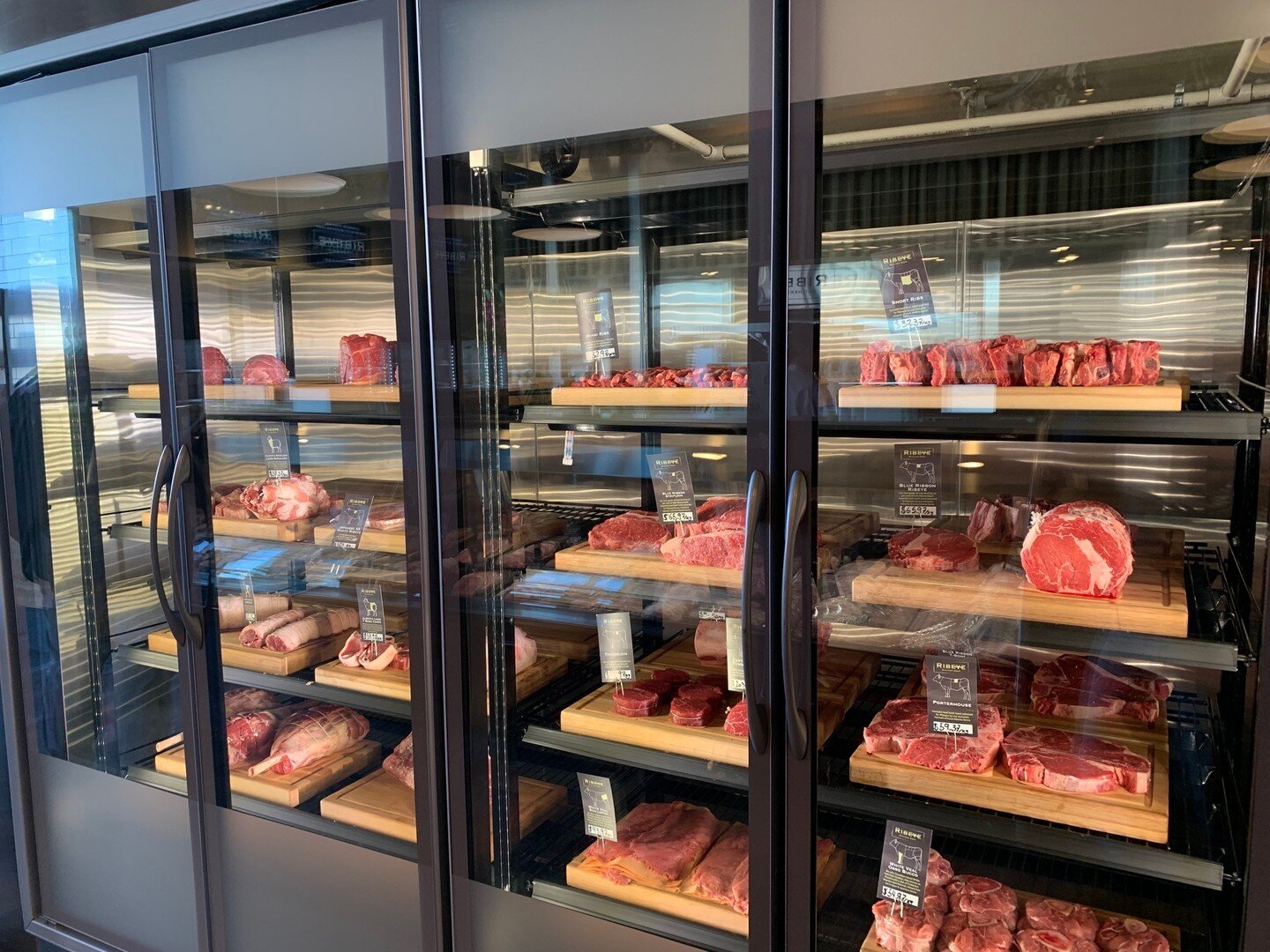 Hey Edmonton and area! rok Glacier Water is now proudly featured at Alberta&rsquo;s newest premier boutique butcher shop,  Ribeye Butcher Shop! ⁠
⁠
Located at 335 - 935 St. Albert Trail their knowledgeable team pride themselves on bringing back class