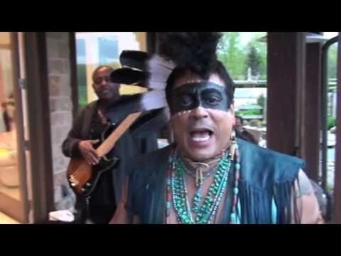 NO FEATHERS IN THE KITCHEN