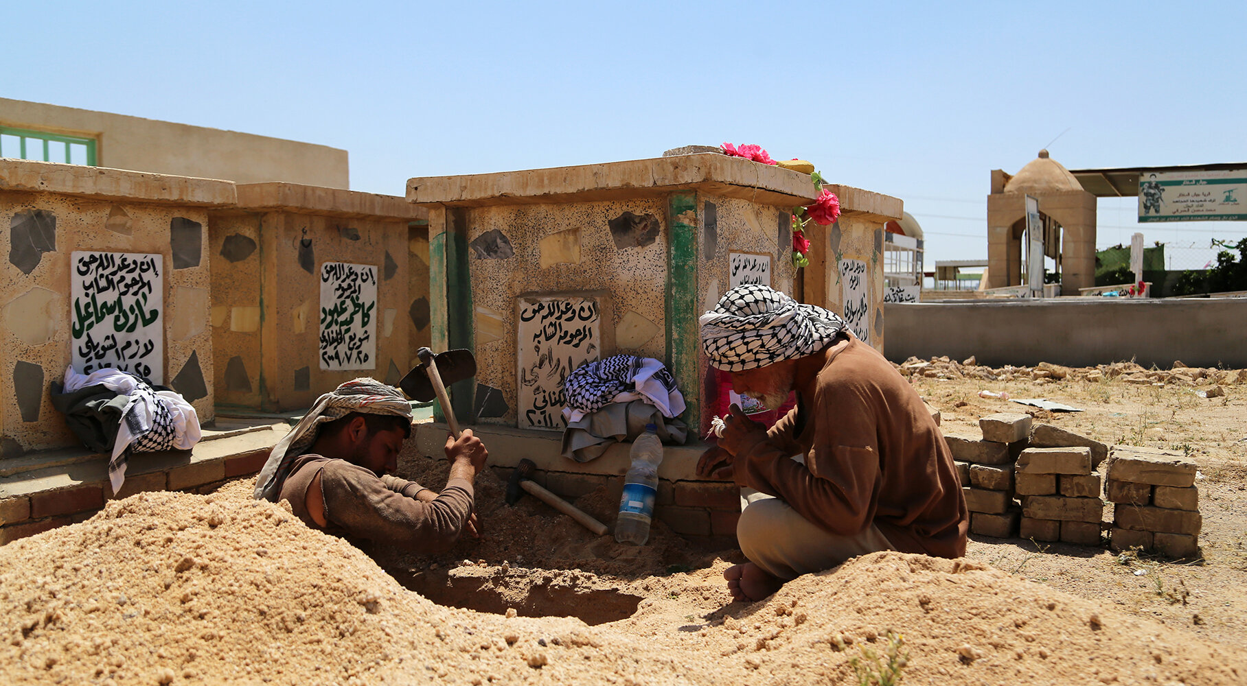 Sons of the Graveyard | Wadi al-Salam, Najaf, Iraq | Anastasia Trofimova