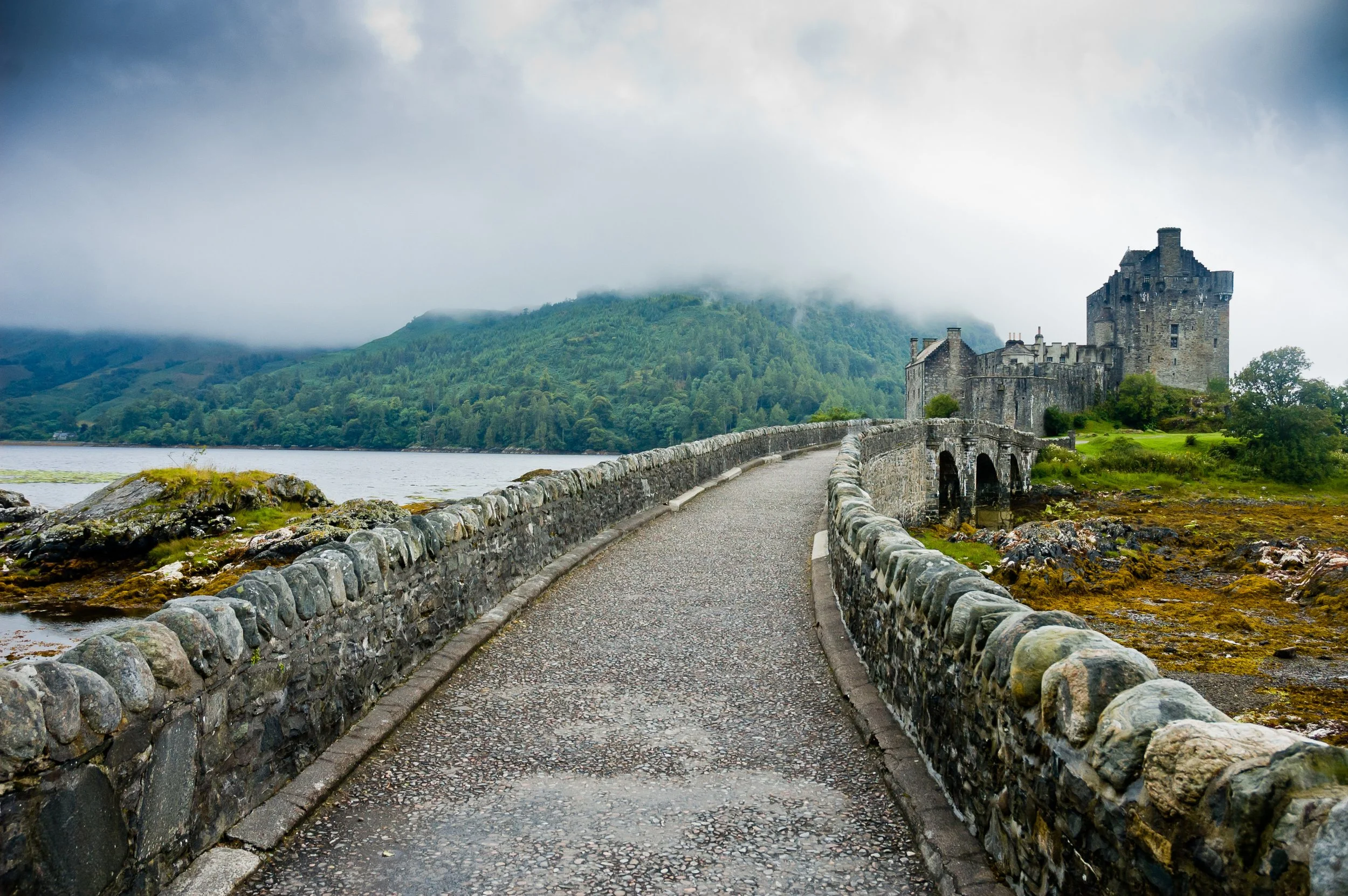 Scotland_EilanDonan_shutterstock_257976722.jpg