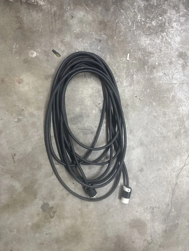 PLUG 220 3.jpg 2.jpg