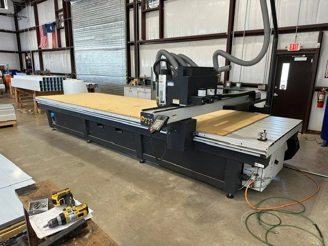 | Condition: USED | Type: CNC ROUTER | Manufacturer: UNKNOWN | Model: AXYZ | Year: 2021 |