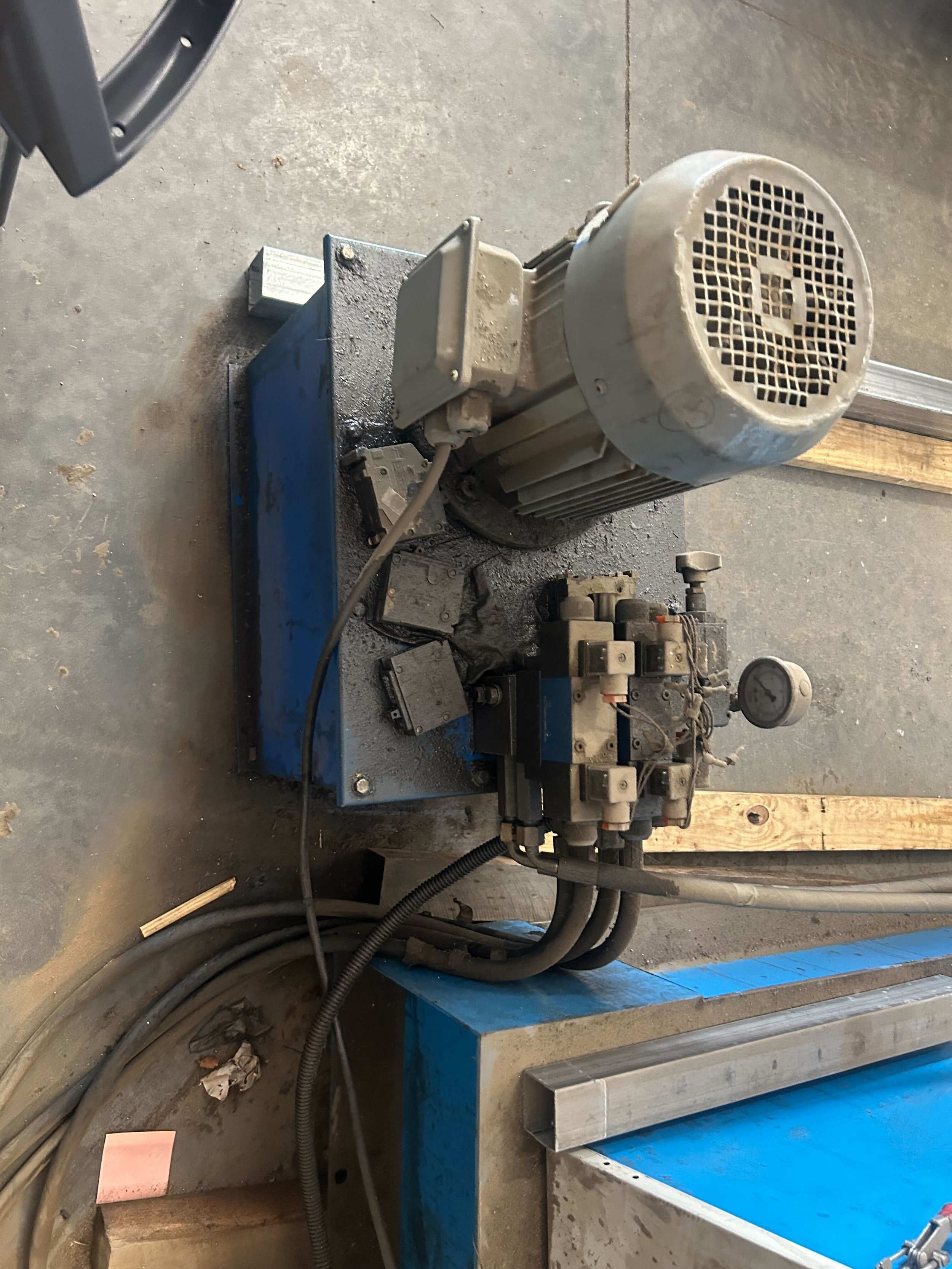 USED GRIFFIN AG PANEL LINE WITH DECOILER AND COIL CART COMBO