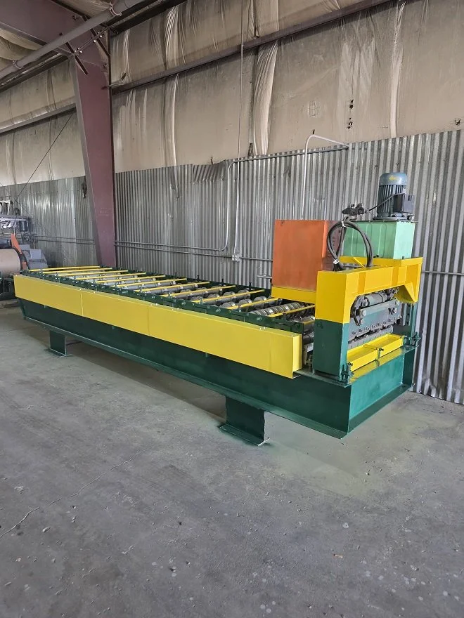 | Condition: USED | Type: ROOF PANEL MACHINE  | Manufacturer: GRIFFIN | Model: UNKNOWN | Year: UNKNOWN |