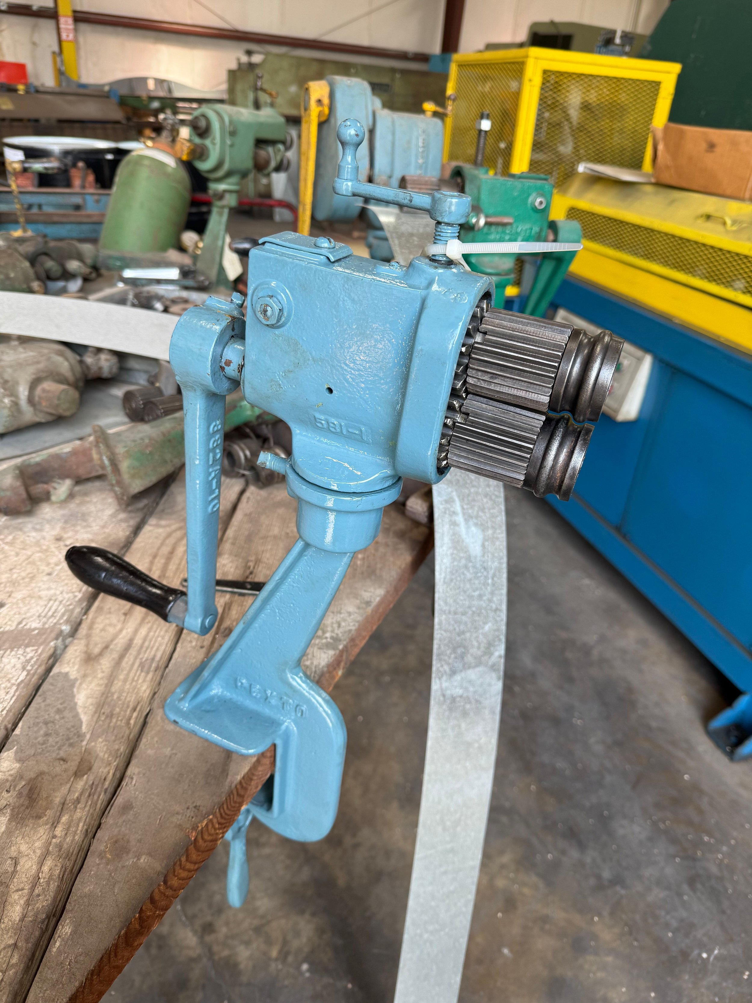 USED PEXTO 0581 CRIMPER BEADER