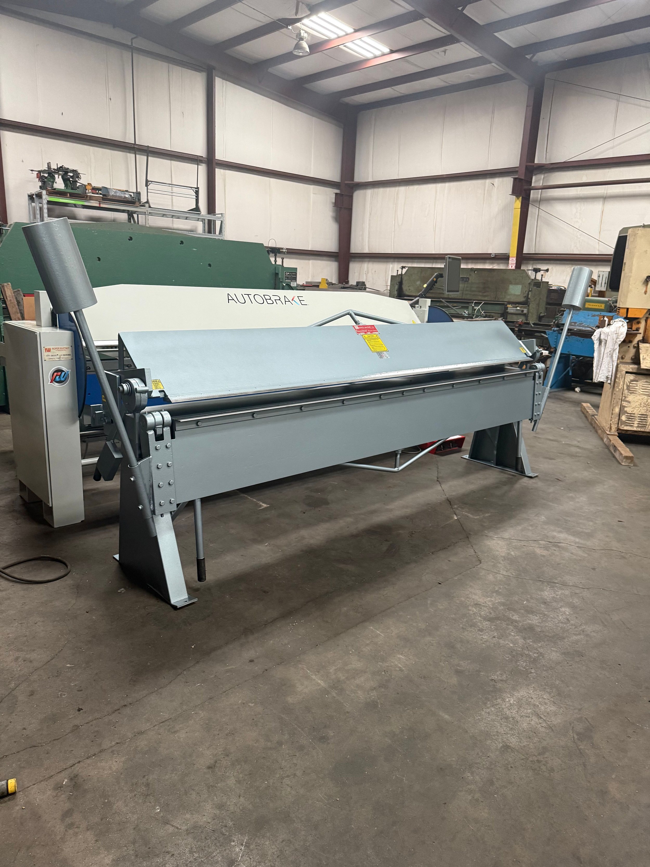 Discover the power of the USED Roper Whitney 1016 Hand Brake! Perfect for metalworking, it's reliable and easy to use.