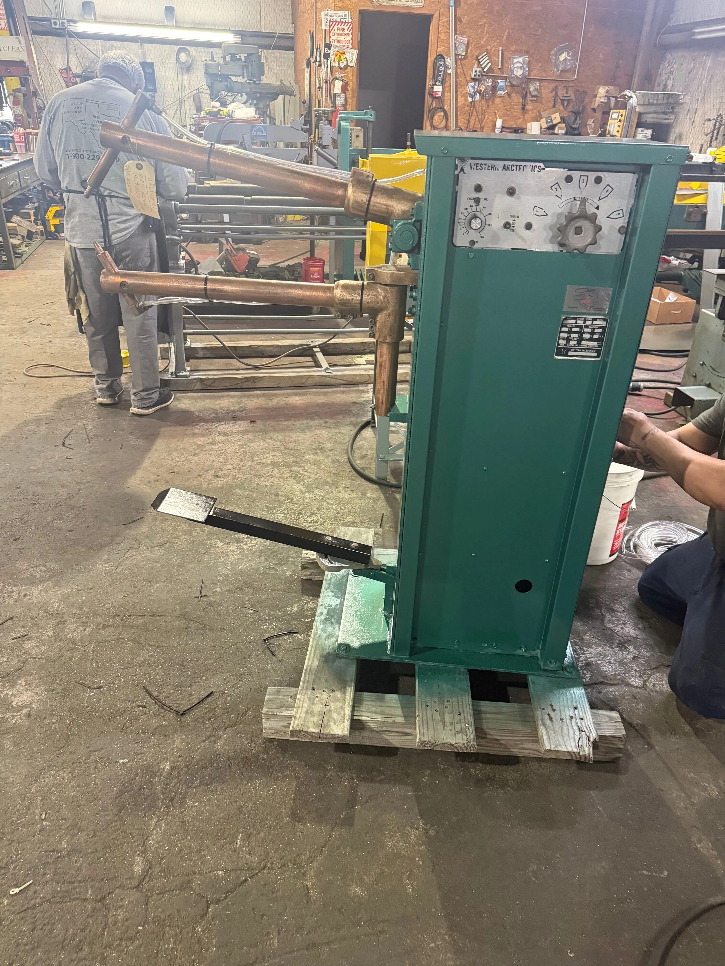 | Condition: USED | Type: SPOTWELDER  | Manufacturer: WESTERN ARC | Model: 15 KVA | Year: UNKNOWN |