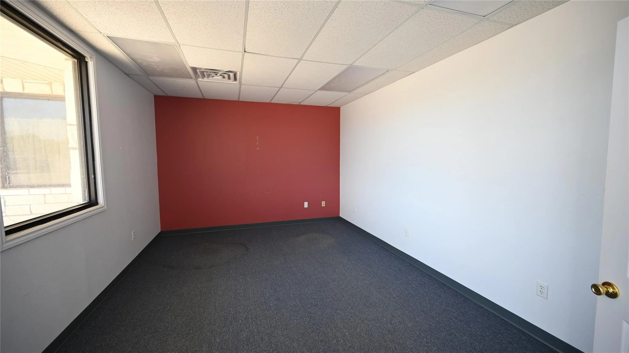 615 N Main Street, Jacksboro, Texas 76458 — Red River Realty